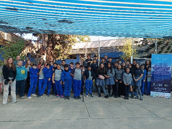 Actividad comunitaria en la Escuela Carmela Carvajal